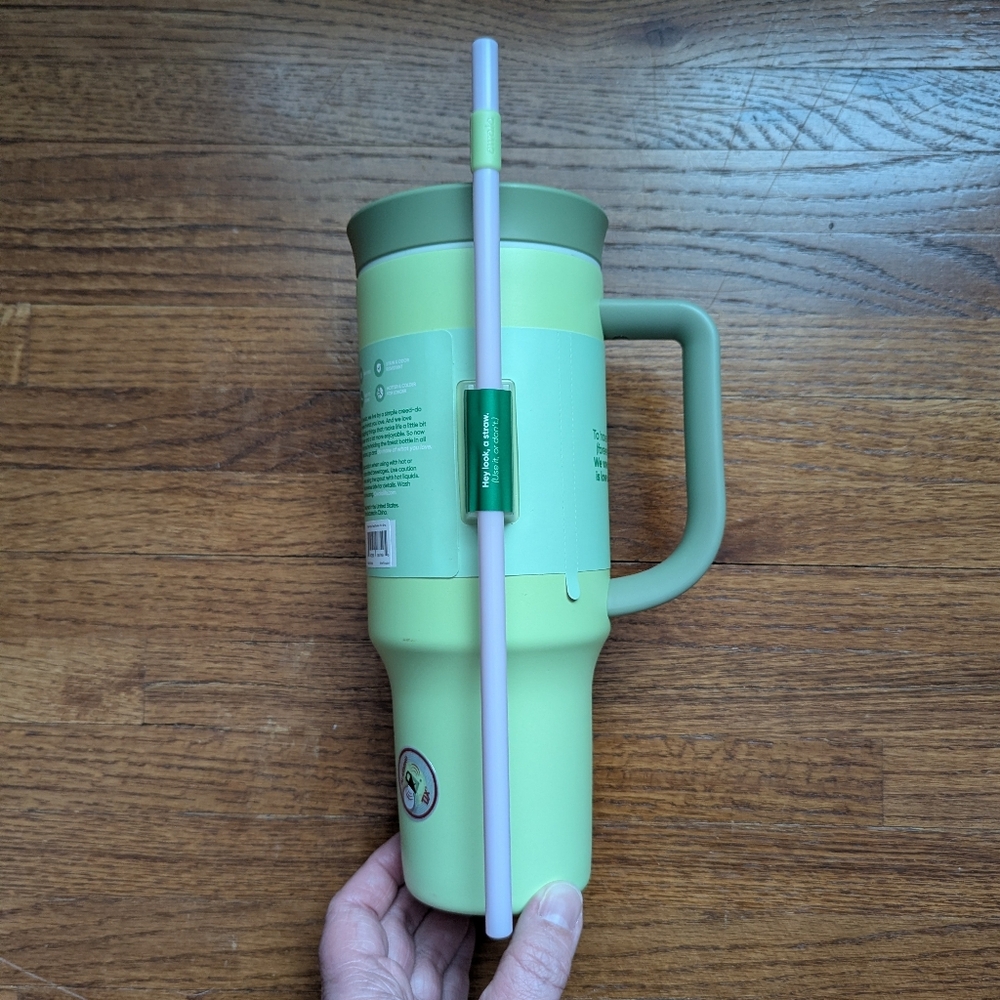 Owala | 40 Oz Travel Tumbler Stainless Steel Water Bottle | Kiwi Kingdom - Picture 5 of 9